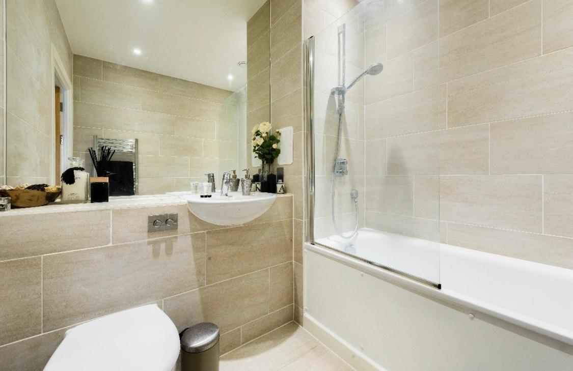 לונדון Lovely 2 Bed Apartment 15Mins From Bond St מראה חיצוני תמונה